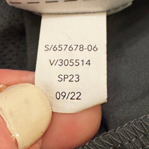 Like New Athleta Brooklyn Mid-Rise Khaki Green Golf Tennis Skirt Size 10 - Picture 6 of 8